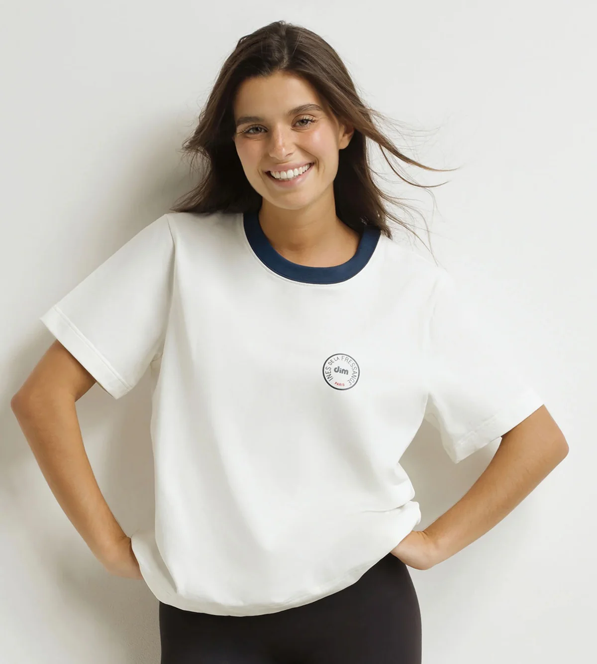 T-shirt Nacre DIM x Ines de La Fressange – Image 3