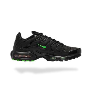 NIKE AIR MAX PLUS TN BLACK GREEN STRIKE
