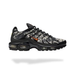 NIKE AIR MAX PLUS TN BLACK ORANGE CAMO