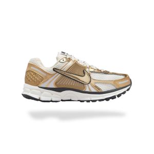 NIKE ZOOM VOMERO 5 METALLIC GOLD