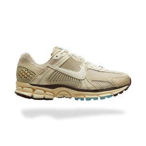 NIKE ZOOM VOMERO 5 OATMEAL