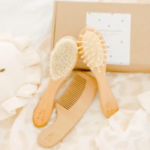 Set brosse et peigne bois pour bébé MES PREMIERES MECHES