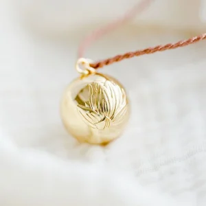 Bola de grossesse fleur LOTUS – cordon de soie