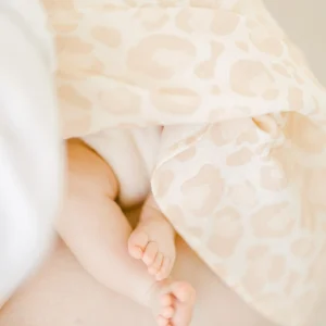 Maxi lange bébé léopard 80 x 80 cm 100% mousseline de coton MON COEUR FAIT GRAOU